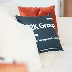 Kalamon Luxury 105 W Pool & Gym Apartment