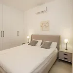 Kalamon Luxury 105 W Pool & Gym * Livadhia