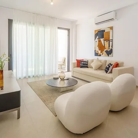 Kalamon Luxury 105 W Pool & Gym Apartman