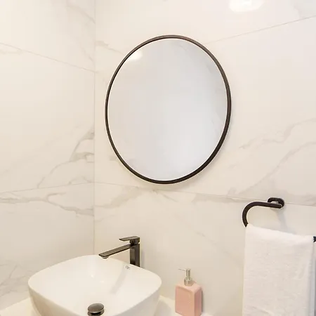 Appartamento Kalamon Luxury 105 W Pool & Gym Livadhia