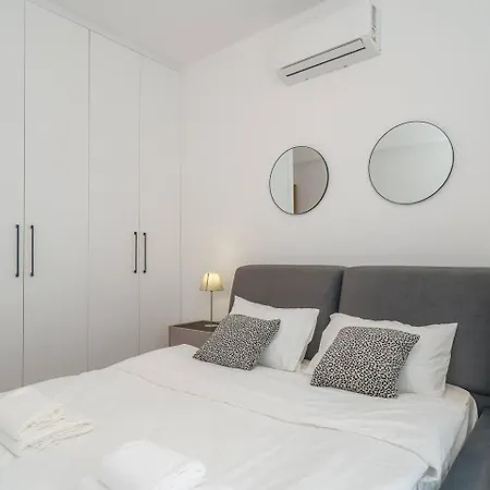 Kalamon Luxury 105 W Pool & Gym 아파트 Livadhia