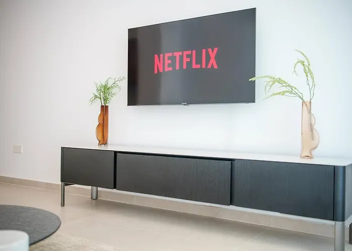 Daire Kalamon Luxury 105 W Pool & Gym