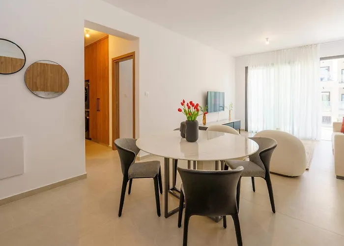 Kalamon Luxury 105 W Pool & Gym *