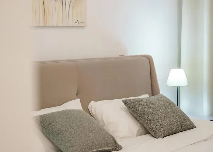 Kalamon Luxury 105 W Pool & Gym Daire Livadhia